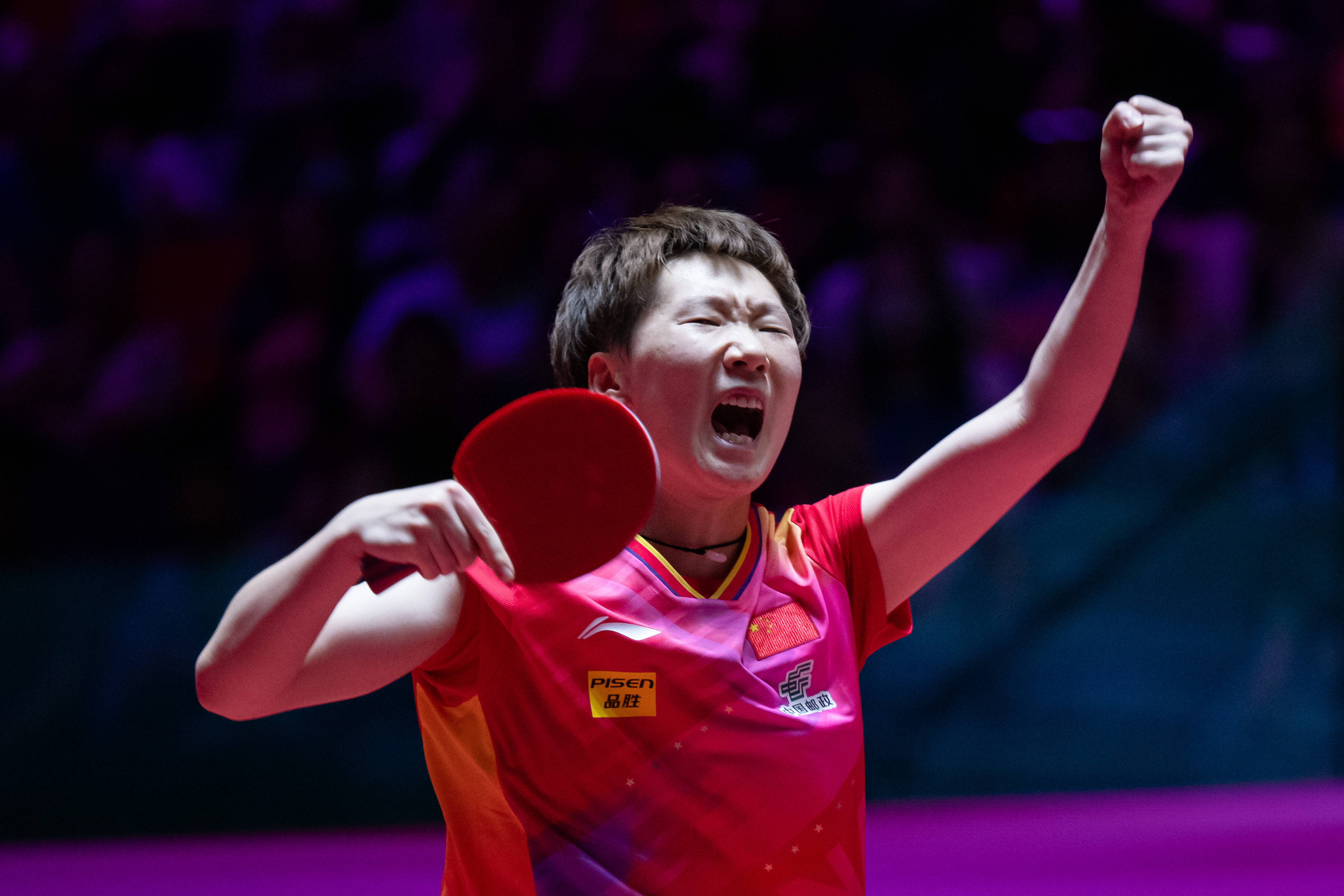 以其狂热的 以其狂热的