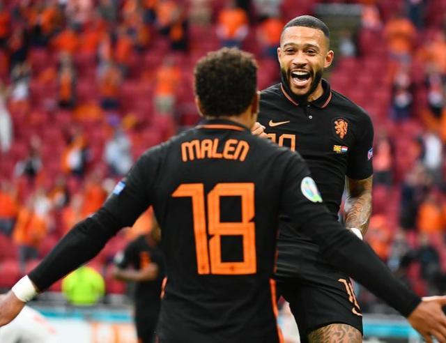 场上展现出 场上展现出