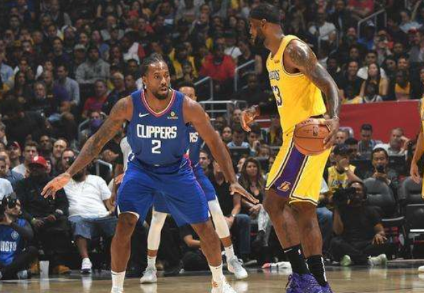 期间挨轰 期间挨轰